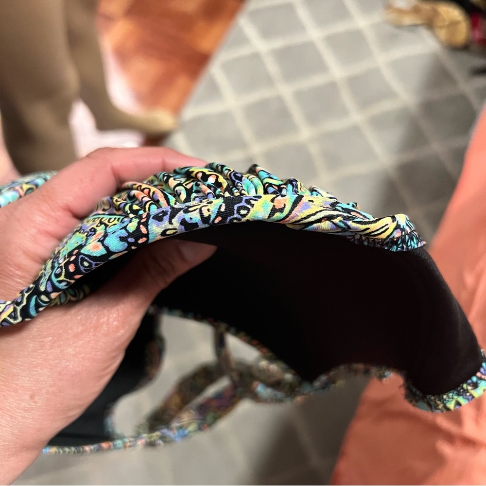 VS Colorful Paisley Print Bikini Top - Picture 5 of 5